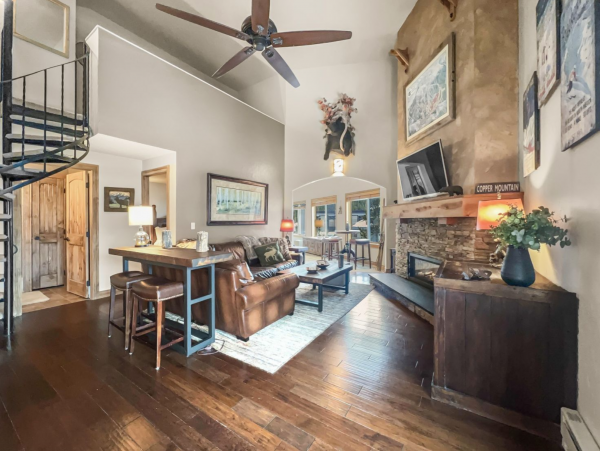 Copper MTN Center Village Pet Friendly condo Walk to Lift